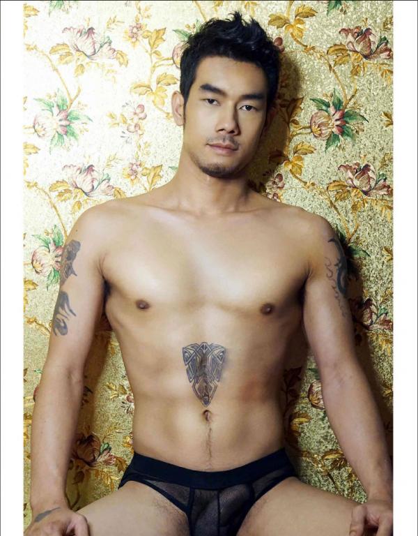 MAN-OMG-3---Guy-On-Hot-Street